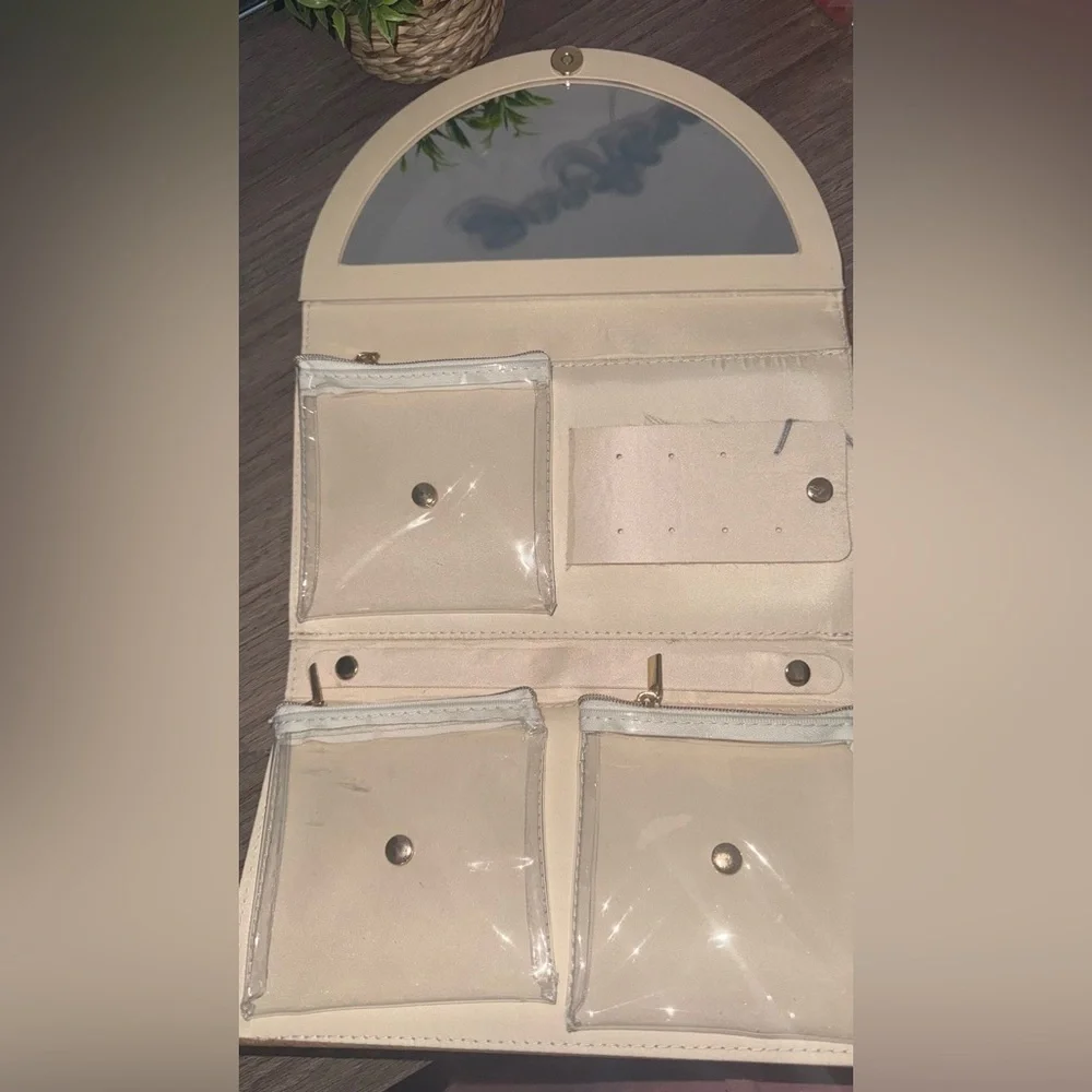 a new day Yellow and Tan Clutch - Picture 4 of 6